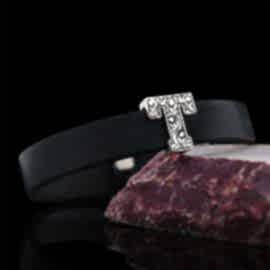 925 Ayar Gümüş Motifli T Harfi Deri Bileklik