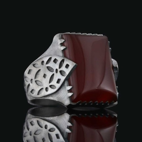 Kırmızı Akik Taşı ve Gümüş Erkek Yüzük