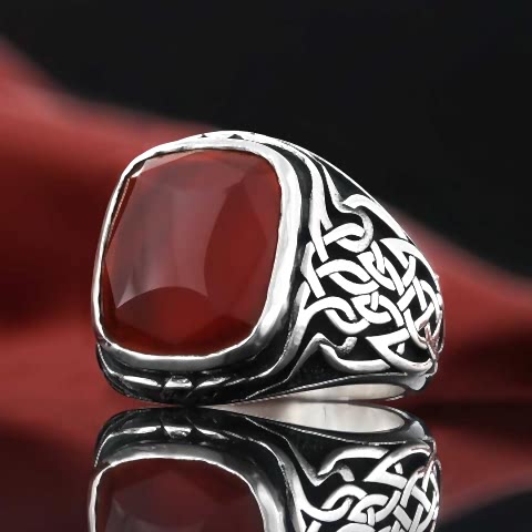 Kırmızı Akik Taşlı Özel Tasarım 925 Ayar Gümüş Motifli Erkek Yüzüğü