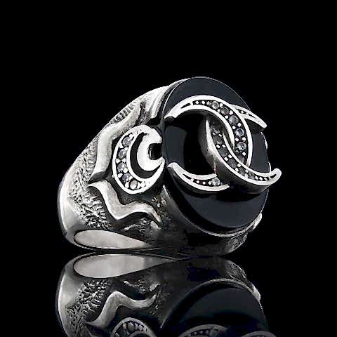 Oniks Taşlı Üzerinde Hilal Sembol İşlemeli Gümüş Yüzük, Siyah Akik Yüzük