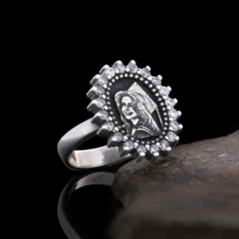 Oval  925 Ayar Gümüş Taşlı Fotoğraflı Yüzük