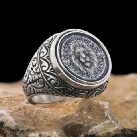 Özel Tasarım Yanları Motifli Aslan Yüzük, Gümüş Aslan Yüzük