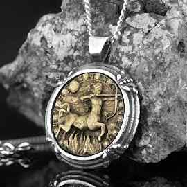 Yay Burcu Kolye Gümüş