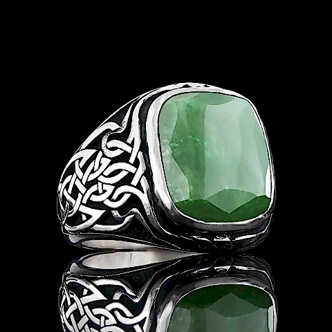 Yeşim Taşlı Özel Tasarım 925 Ayar Gümüş Motifli Erkek Yüzüğü